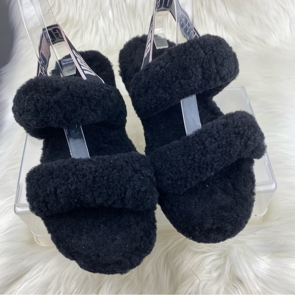 UGG FUR STRAP SANDALS SIZE 9W - Picture 1 of 8